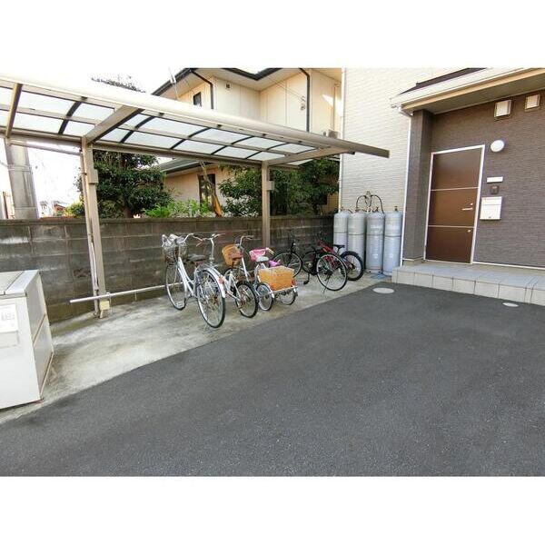 メゾン　ド　アウラ エントランス