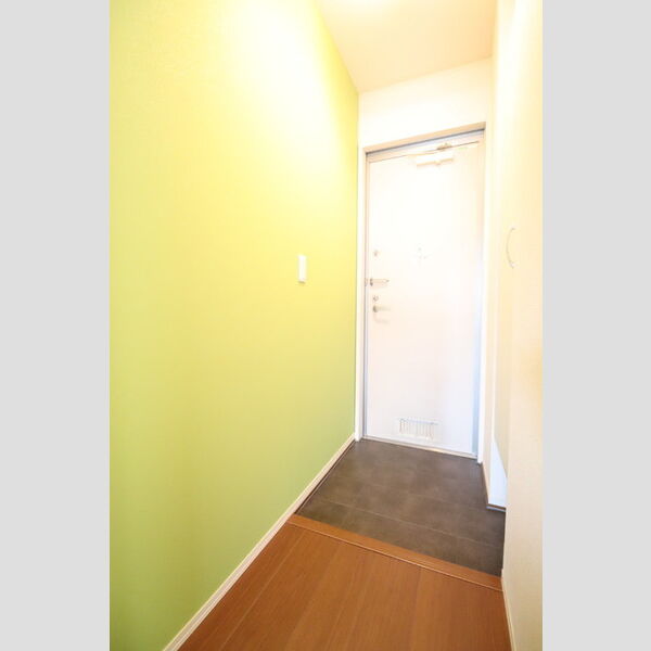 エミナンスⅡ202号室 玄関