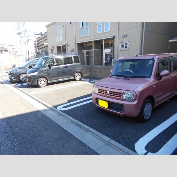 エスペーロ 駐車場