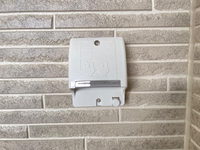 Ｇ・シエルクレール105号室 ガレージ内　電源