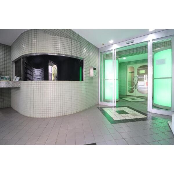 グリム武蔵新城109号室 エントランス