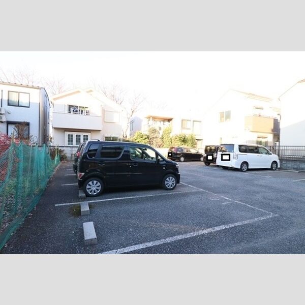エミネンス　壱・弐番館 敷地内駐車場(空き要確認)