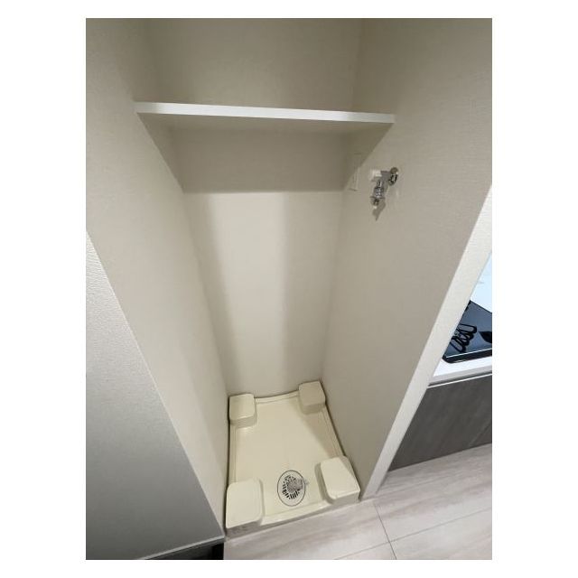 プレサンスブルーム浅草North0404号室 洗濯機用防水パン