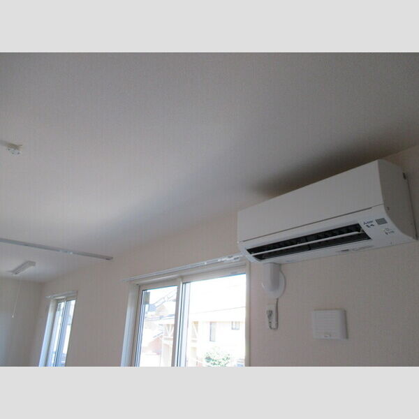 フェリス　B棟205号室 室内物干し・エアコン