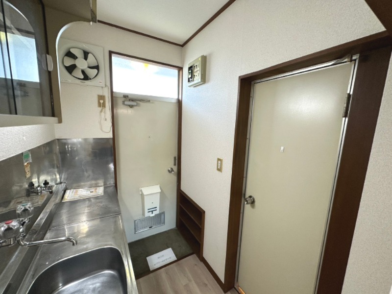 エメラルドハイツ2階 ※別部屋写真参照