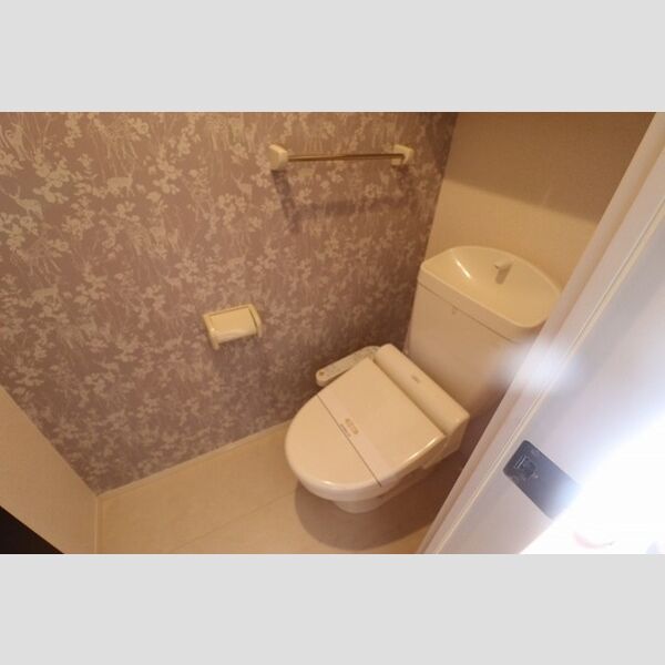 バリスサイト　F101号室 トイレ　温水洗浄暖房便座