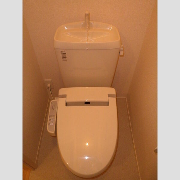 カナール田端 トイレは温水洗浄暖房便座