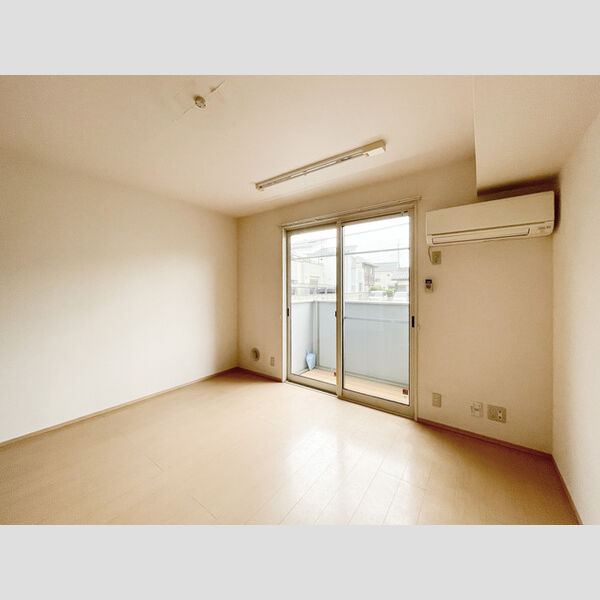 サンオークヒルズ102号室 リビング