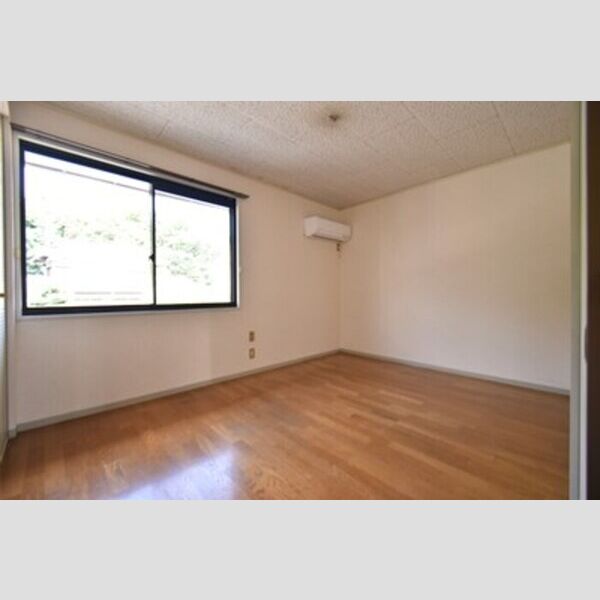 グレープ・シュライン　I201号室 居室