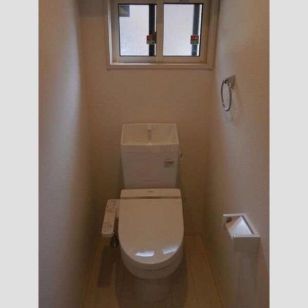 PURA VIDA(プーラ　ヴィーダ)　B棟 温水洗浄暖房便座付トイレ