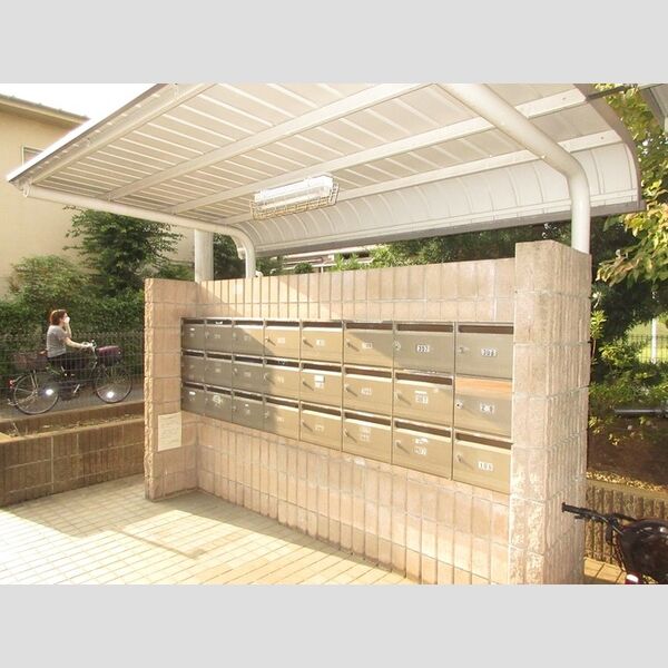 グレイスコート204号室 集合ポスト