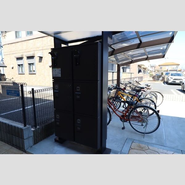 フルールコート 宅配ボックス