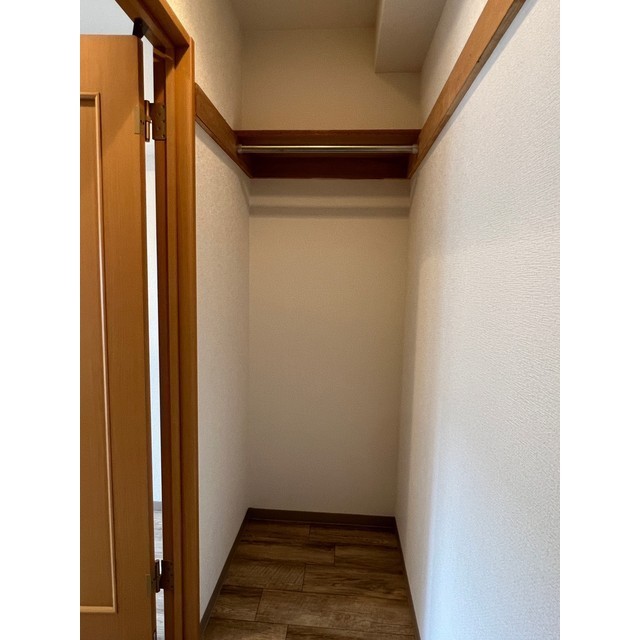 プレシャス　イースト 内観