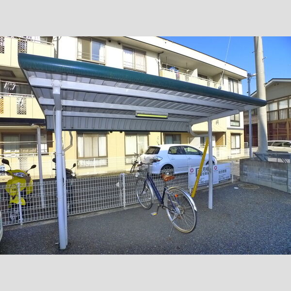 シルヴァンヒルズ302号室 駐輪場
