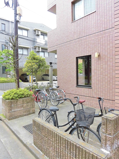 コートフローラ0306号室 駐輪場