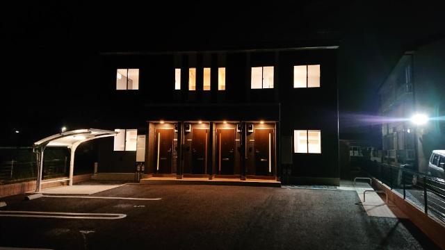 ｐｅａｃｅ ｏｆ ｍｉｎｄ 外観写真（夜）