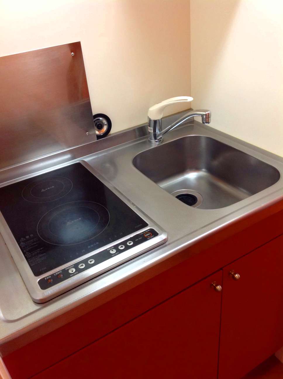 レオパレスプロシード３ 電気コンロなのでお掃除簡単！