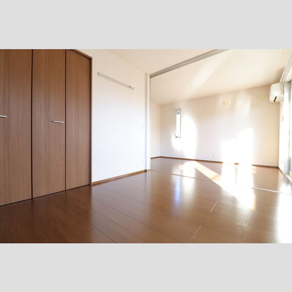 メゾン・ジャンティーユ302号室 同建物別部屋の参考画像