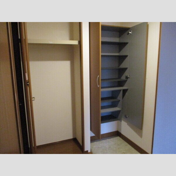 スカイパレット　B302号室 玄関