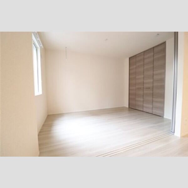 オモト102号室 洋室6帖