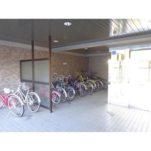 富志正 エントランス