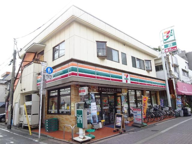 ソレイユ平和島 セブンイレブン大森町店まで641ｍ