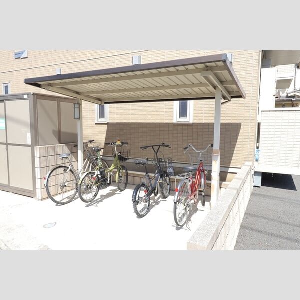 グランドソレーユ 駐輪場