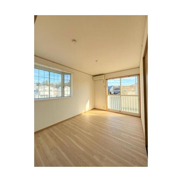 サニーサイド北沢201号室 リビング