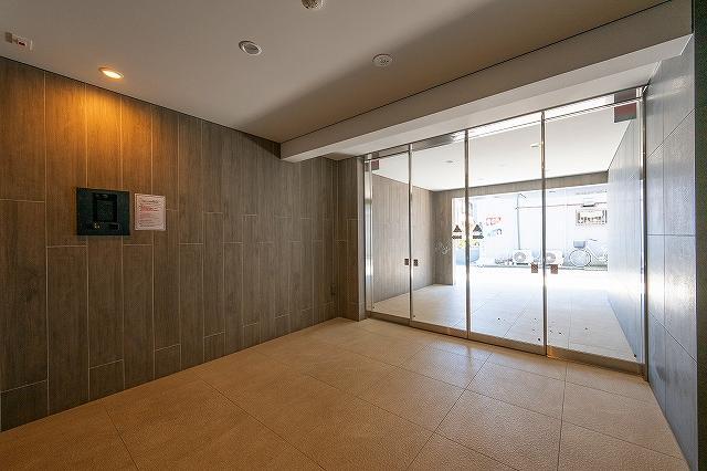 LIMERESIDENCE HIKIFUNE エントランス