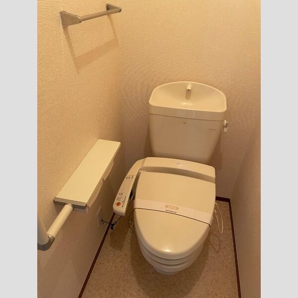 アビテコート203号室 温水洗浄暖房便座