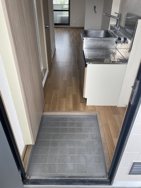 カーサ南原0202号室 玄関