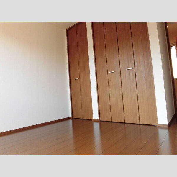 柚子季　ⅢC102号室 C102　洋室(5.8帖)クローゼット