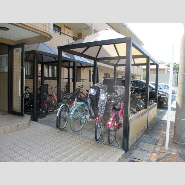 プレシオス 周辺