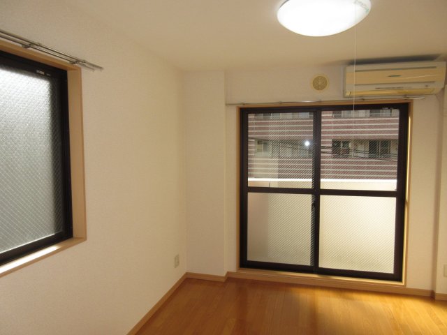 ルネス・グリーンピーク リビング