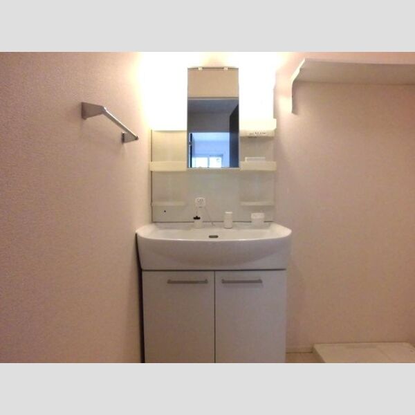 ソレイユ・アイビー 洗髪洗面化粧台