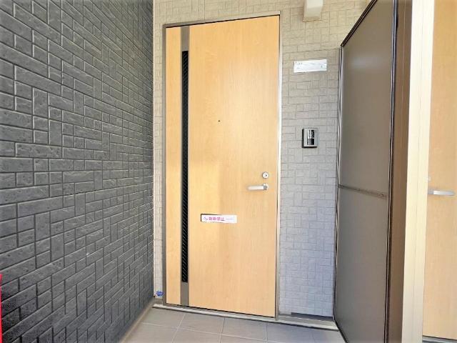 ソーコー・ヴィラージュⅡ203号室 玄関