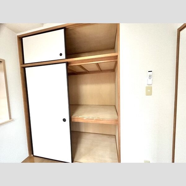 グレースコート法典101号室 物入