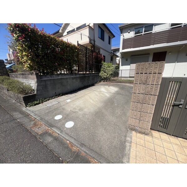 能ヶ谷四丁目戸建C101号室 駐車場