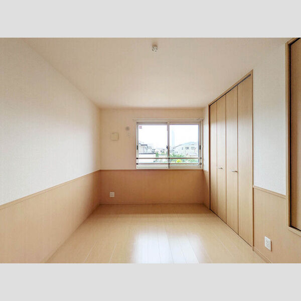 リアン 洋室6.0帖(東側)