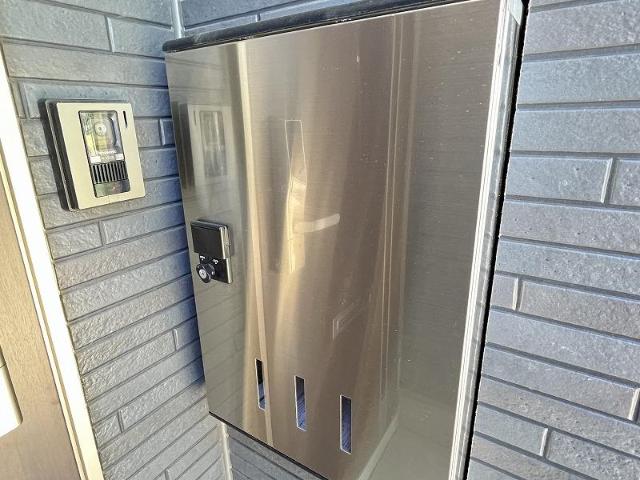 メゾンアルス 宅配ボックス