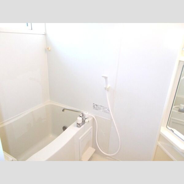 グレイスコート103号室 浴室換気乾燥機付ユニットバス