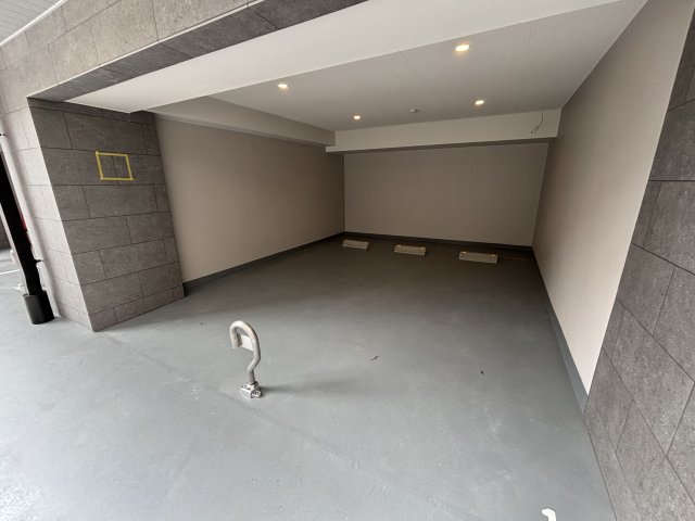 ジェノヴィア小村井0503号室 駐車場