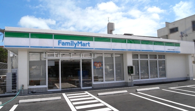 ドルチェ武蔵野0304号室 【コンビニエンスストア】ファミリーマート西武拝島店まで375ｍ