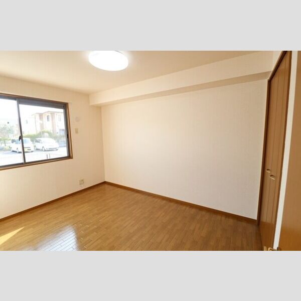 エクレーレ　B101号室 南側洋室
