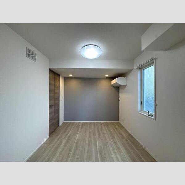 セレスティア六町Ⅱ302号室 洋室