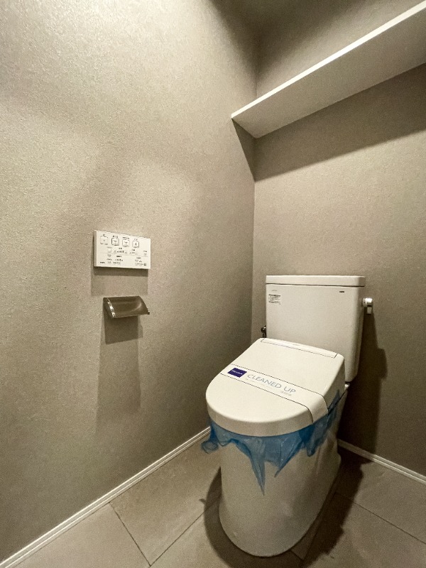 レジディア横濱馬車道7階 トイレ