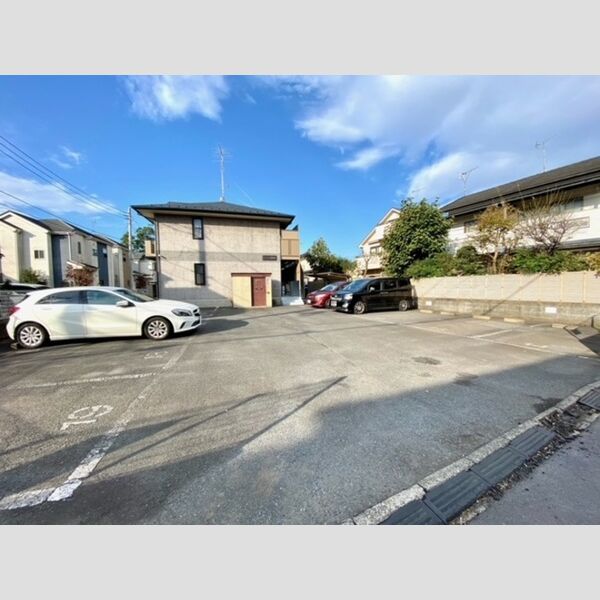 パストラル祖師谷 駐車場