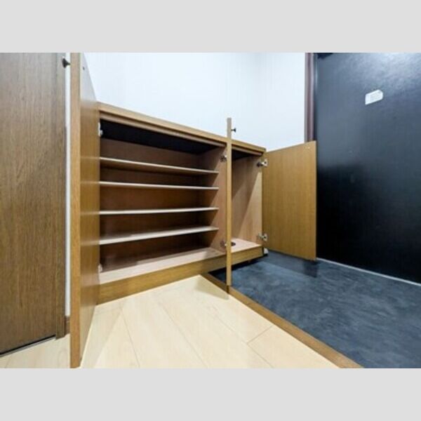 オーシャンビュー壱番館1504号室 シューズボックス