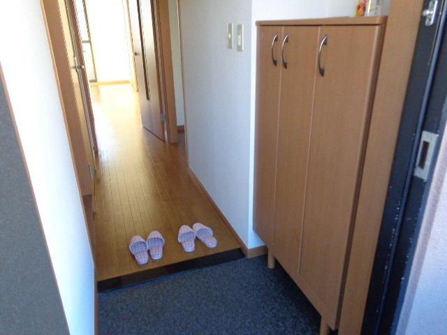 プラザ・シフォレⅠ00105号室 玄関