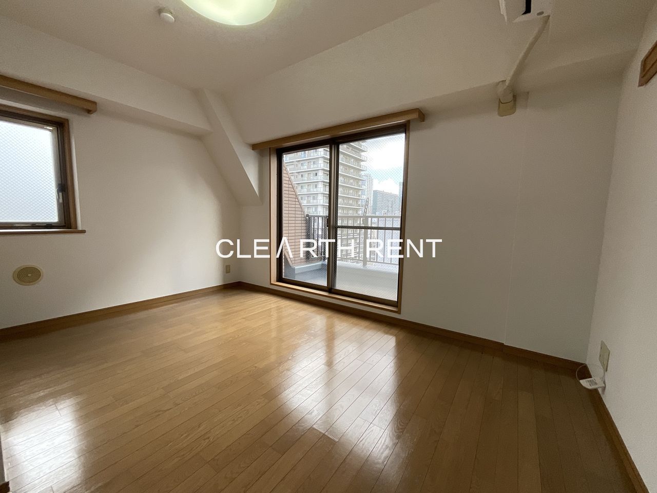 パレステュディオ御茶ノ水湯島駅前 ☆角部屋/2面採光/南向き・好条件のお部屋です☆